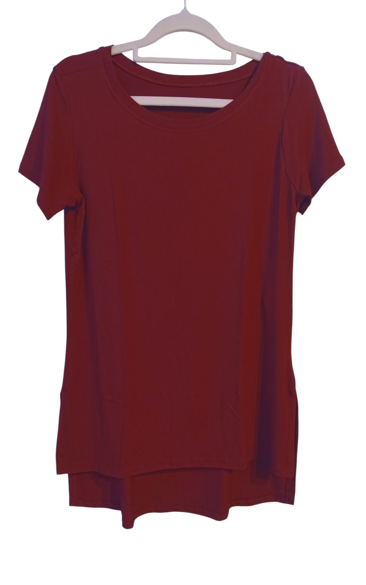 BLUSA ALONGADA COBRE LEGGING. CONFECCIONADA EM VISCOSE COM ELASTANO. COMBINA COM LOOKS CASUAIS OU ESPORTIVOS.