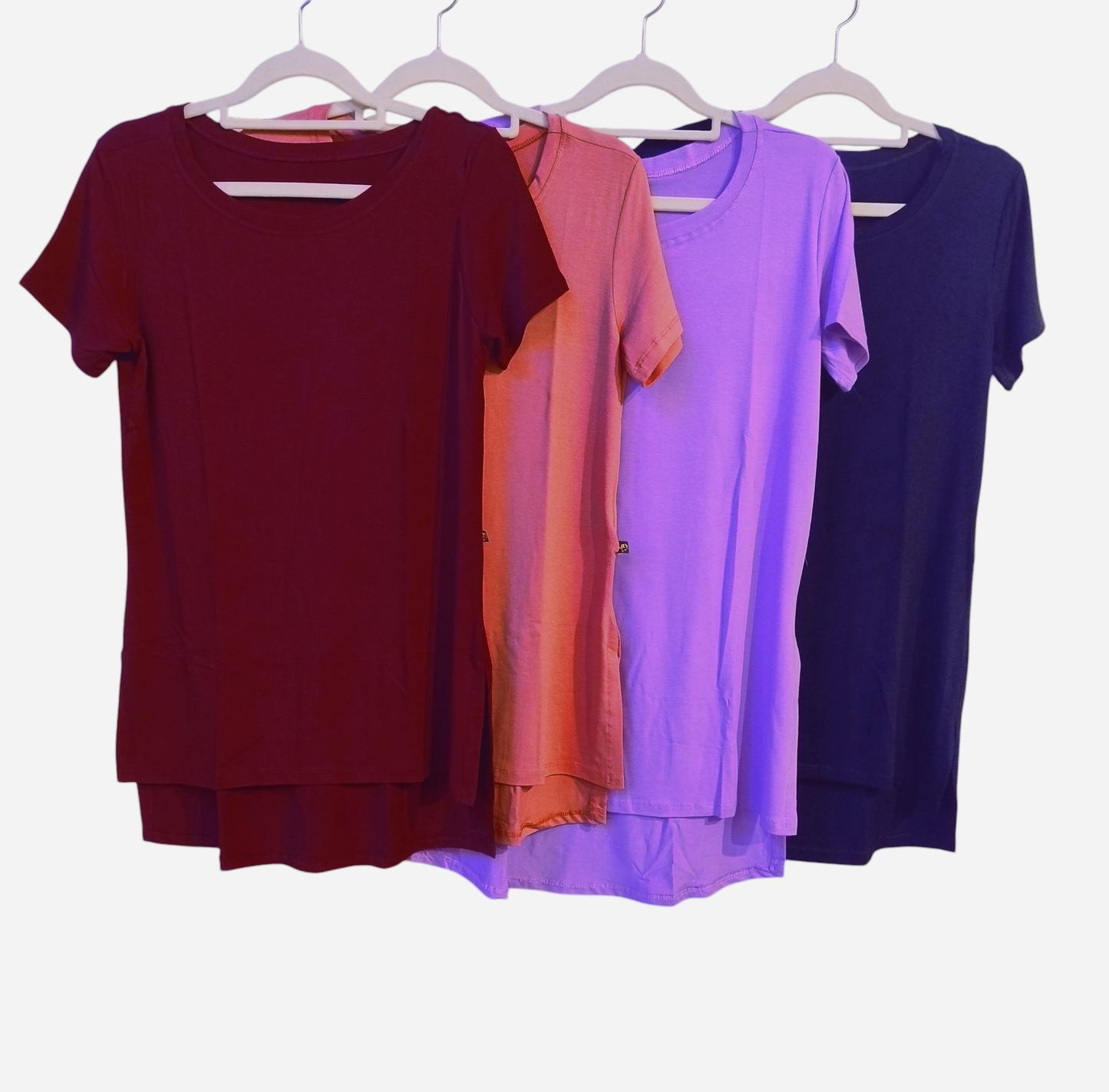 BLUSA ALONGADA COBRE LEGGING. CONFECCIONADA EM VISCOSE COM ELASTANO. COMBINA COM LOOKS CASUAIS OU ESPORTIVOS.